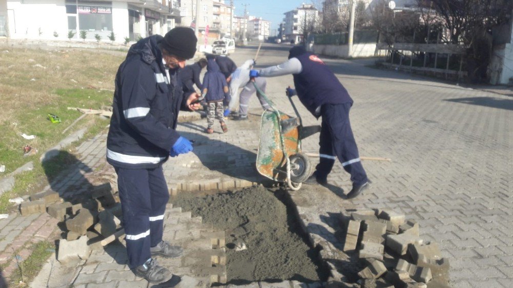 Ergene’de Yol Ve Kaldırım Çalışmaları Devam Ediyor