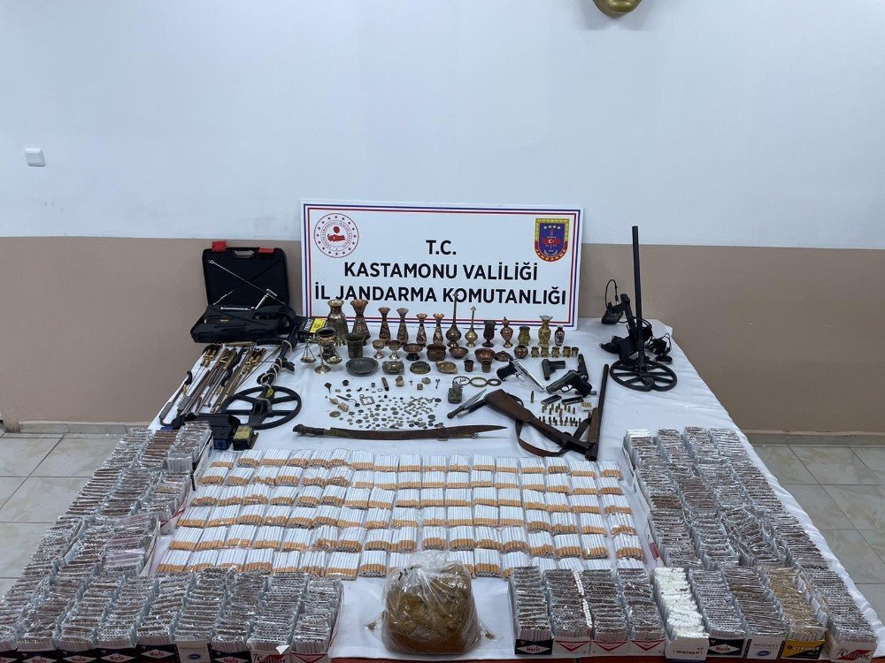 Kastamonu Jandarma Ekipleri Çok Sayıda Tarihi Eser Ele Geçirdi