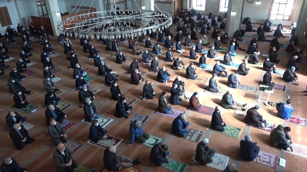 Cuma Namazı Öncesi Vatandaşlara ’afet Farkındalık Eğitimi’ Verildi