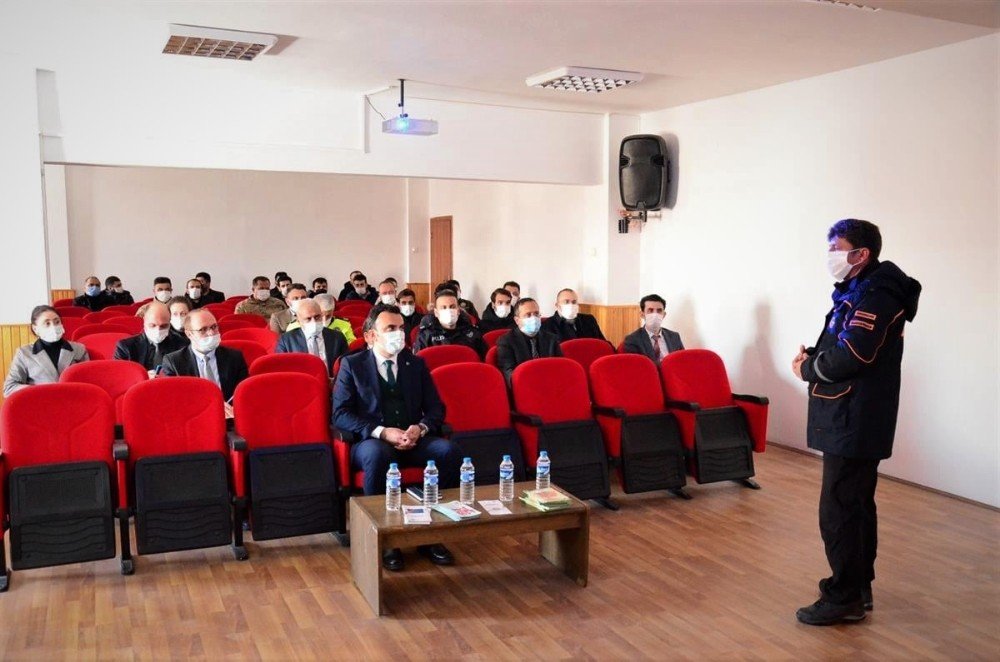 Tercan’da "afet Farkındalık Eğitimi" Verildi