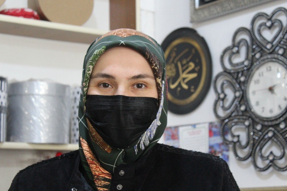28 Şubat Mağduru Öznur Sarı: “i̇nsan Hakları Dersinde Sınıftan Kovuldum”
