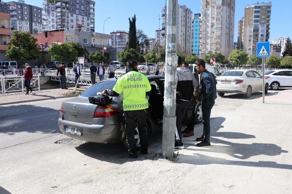 Kısıtlamayı İhlal Edip Trafiğe Çıktı, Kanala Uçtu