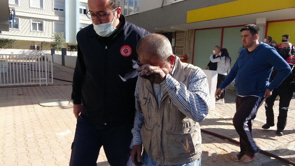 Genç Kadın Ev Yangınında Feci Şekilde Can Verdi