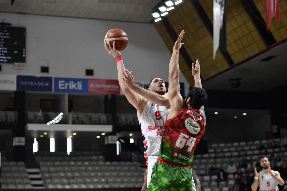 Basketbol Süper Ligi: Bahçeşehir Koleji: 83 - Pınar Karşıyaka: 96