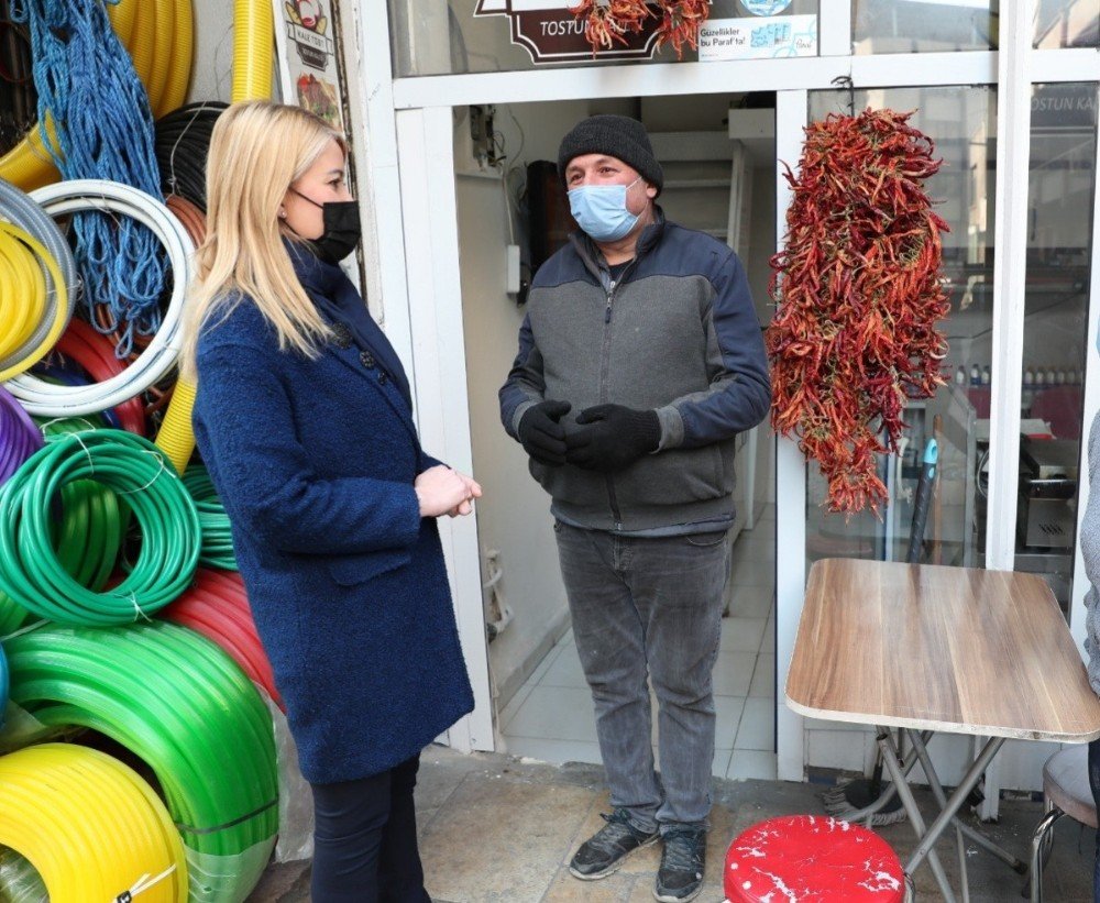 Başkanın Esnaf Ziyaretinde Duygusal Anlar Yaşandı