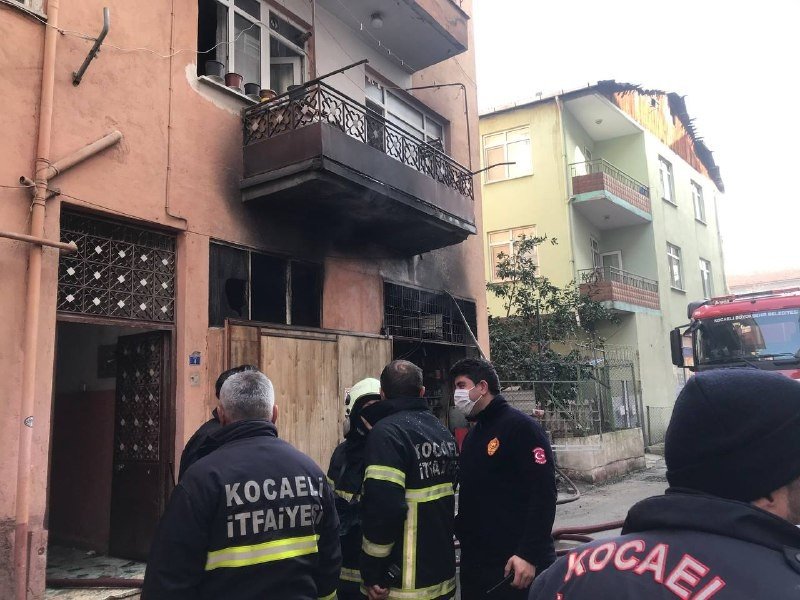Bina Deposunda Çıkan Yangında 1 Kişi Dumandan Etkilendi