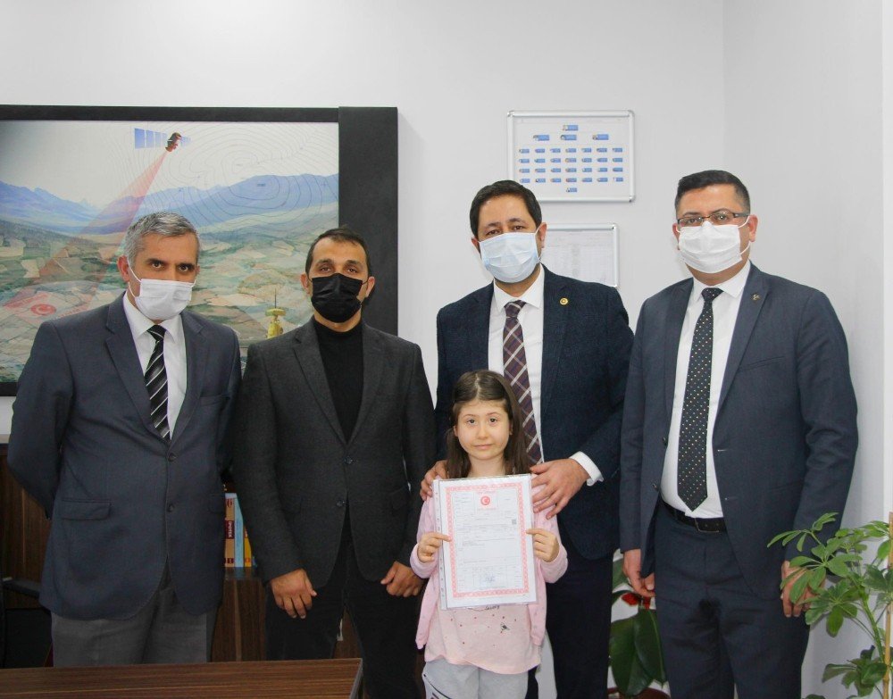 Kazada Ölen Polisin Kızına Ev Hediye Edildi