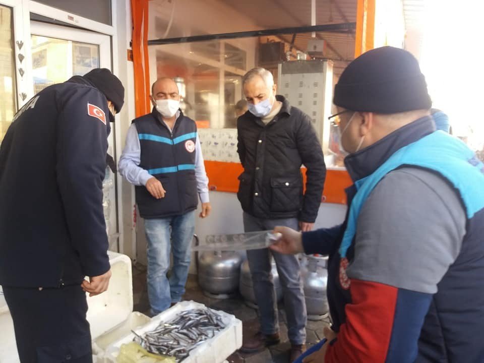 Osmaneli De Balık Tezgâhlarına Sıkı Denetim