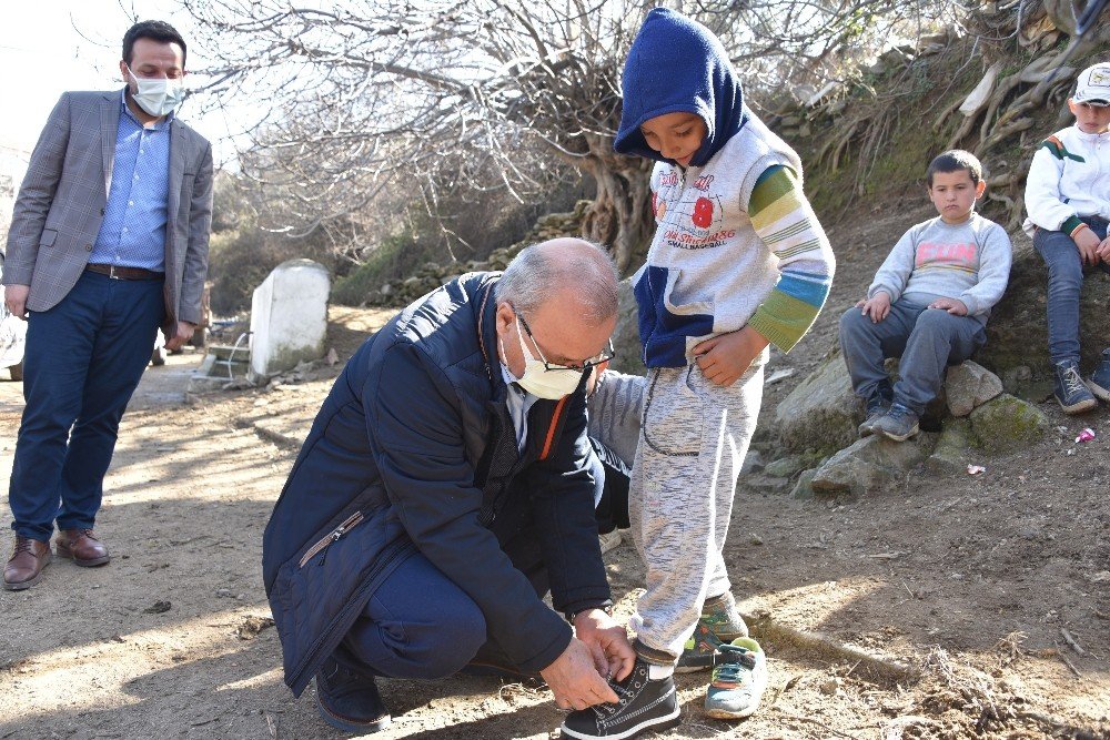 Başkan Kayda Çocukları Sevindirdi