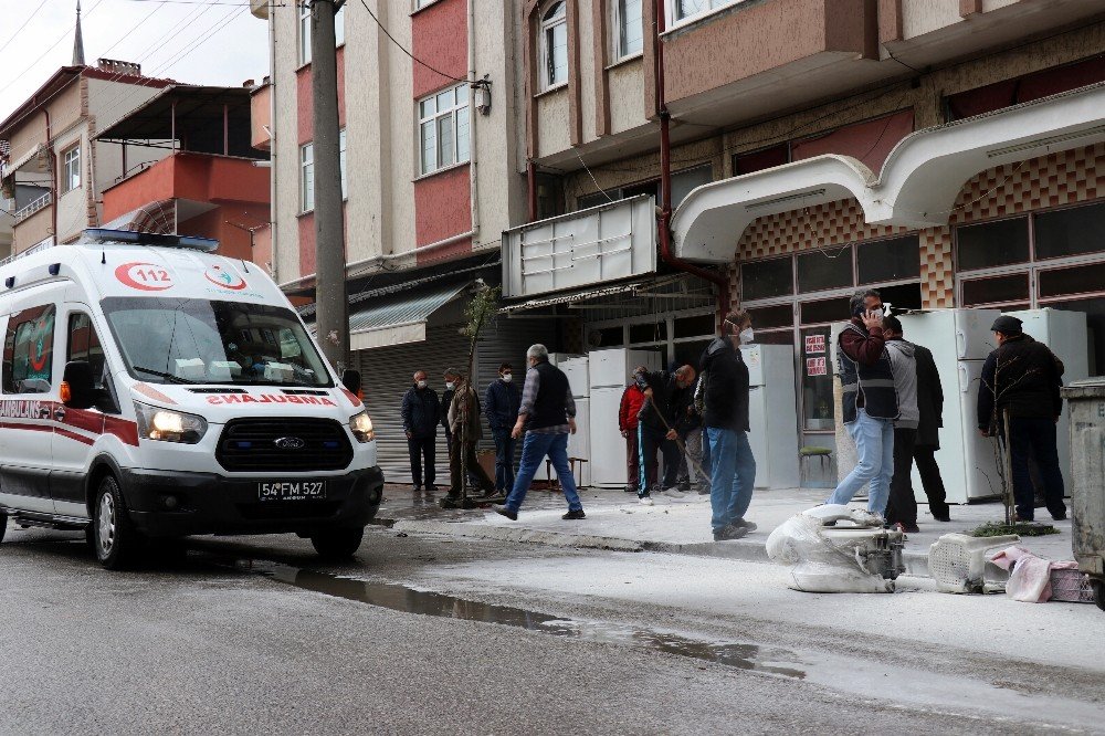İ̇kinci El Dükkanında Korkutan Yangın: 1 Yaralı