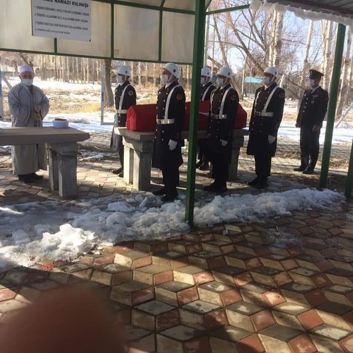 Birliğinde Hayatını Kaybeden Asker Toprağa Verildi