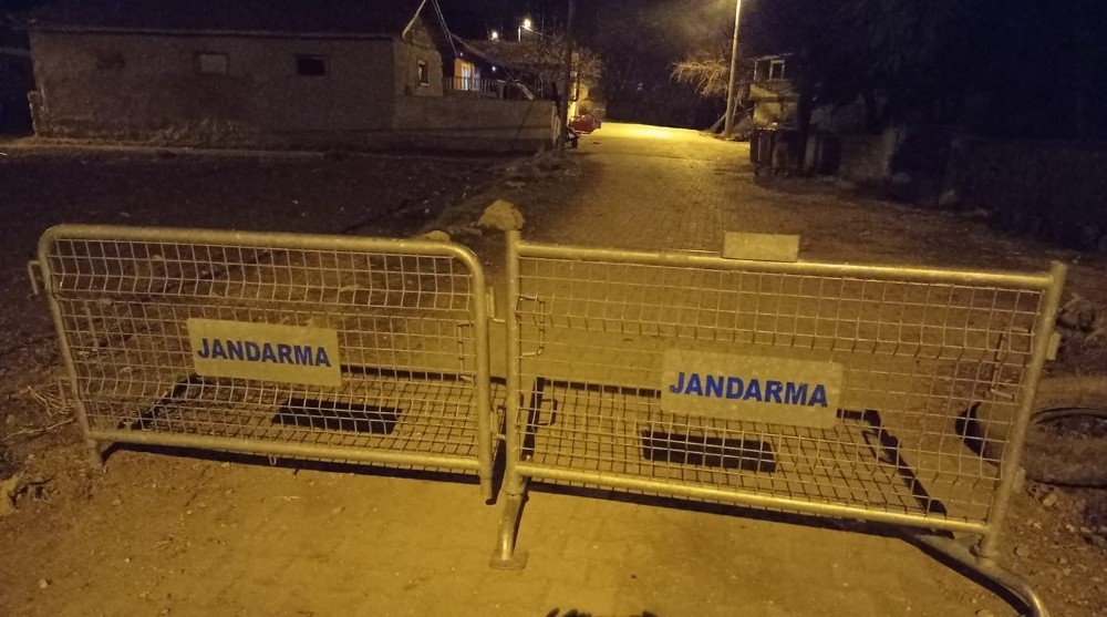 Yeşilova’nın Çardak Köyü Karantinaya Alındı