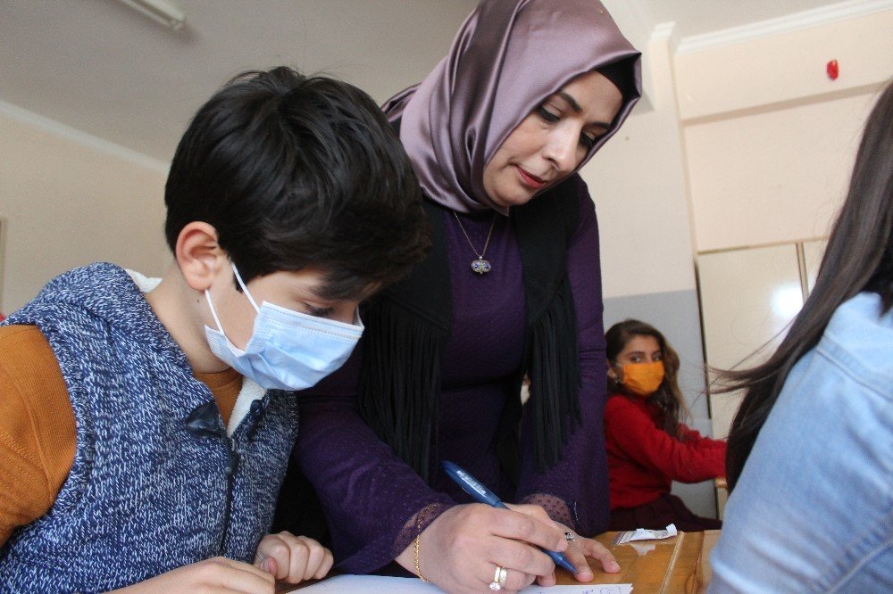 Zehra Hocanın İnadı Hayaline Kavuşturdu