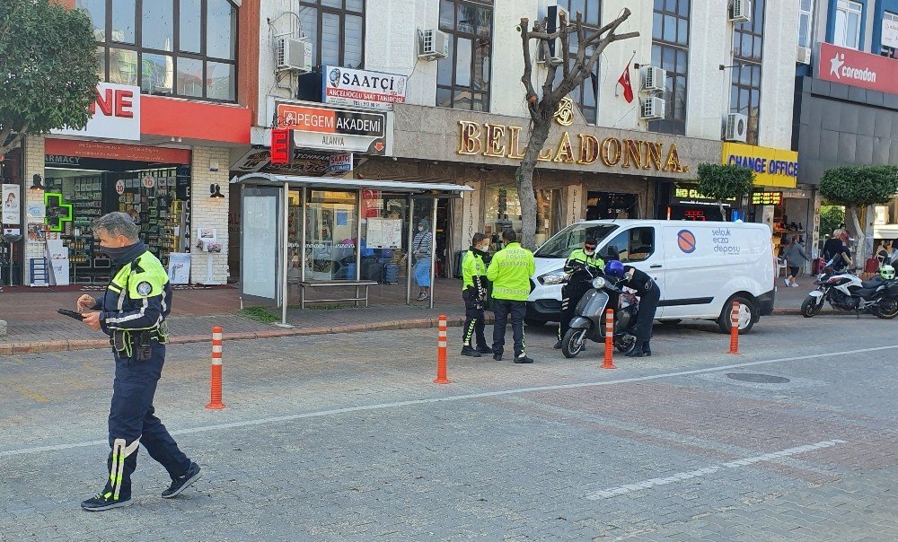 Alanya’da Polisten Kurallara Uymayan Sürücülere Yönelik Denetim