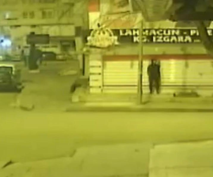 Batman’da Bir Gecede 3 Ayrı İş Yerine Giren Hırsızlar Kameralara Yakalandı
