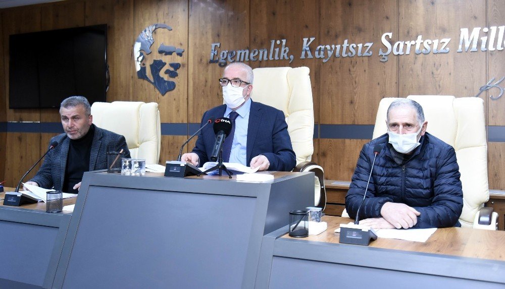 Tekkeköy’de Günde 200’den Fazla Aileye Yiyecek Yardımı