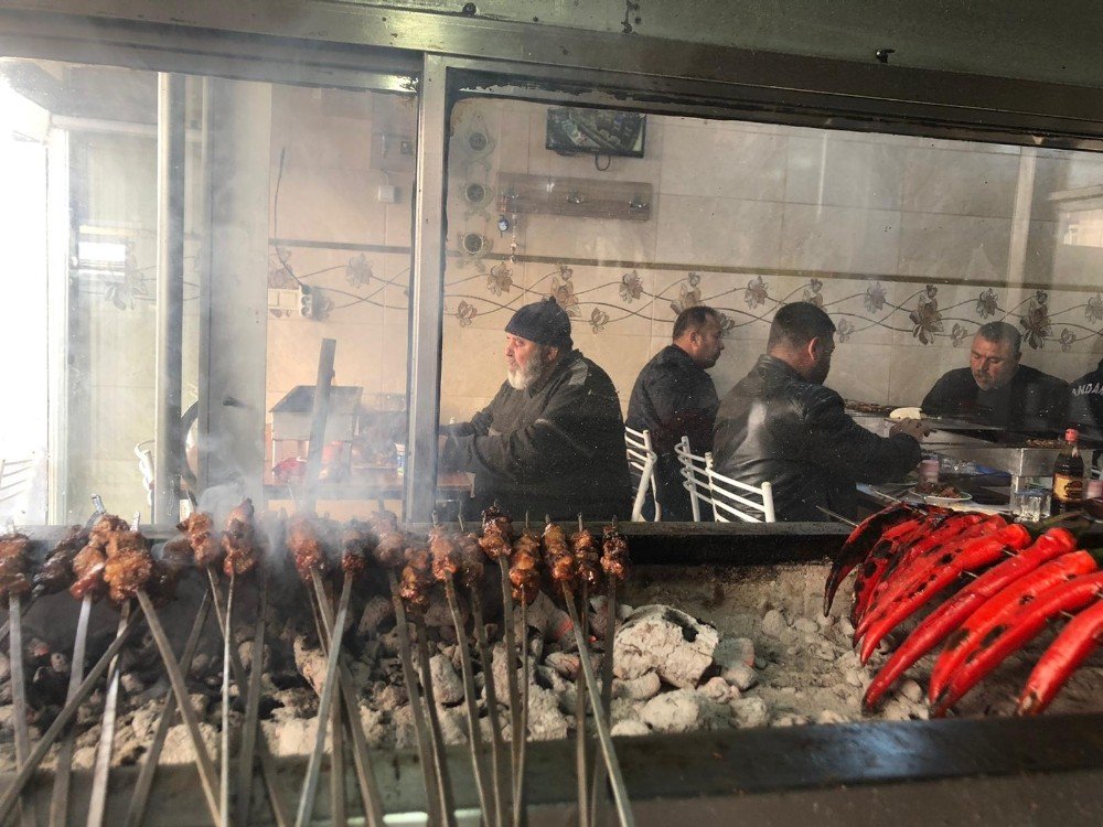 Ocak Başında Kebap Ciğer Keyfi