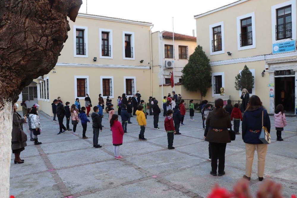 Kuşadası’nda Okullar Yüzyüze Eğitime Başladı