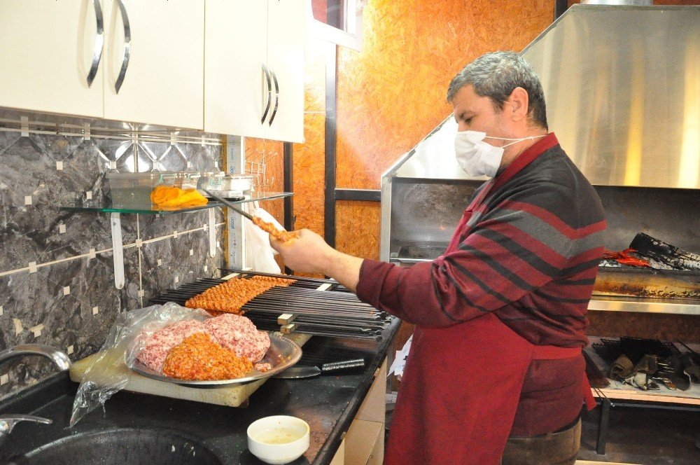 Mardin’de Lokantalar İlk Masa Müşterilerini Almaya Başladı