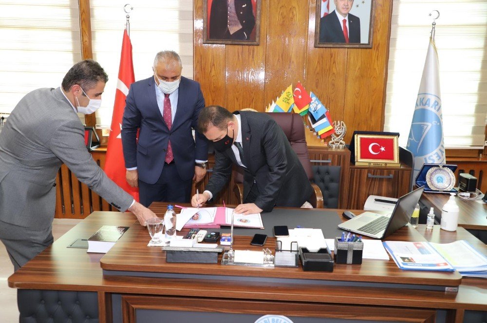 Hakkari’de Halk Pazarı Yapımı İçin Protokol İmzalandı