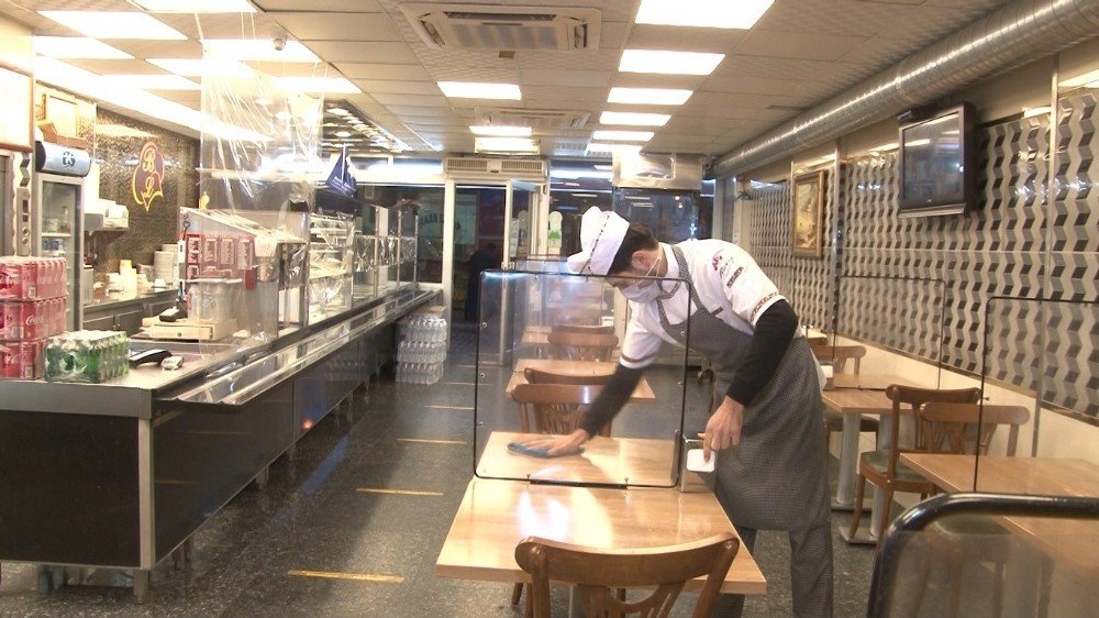 İ̇stanbul’da Restoranlar Normalleşme İle Birlikte Hazırlıklara Başladı