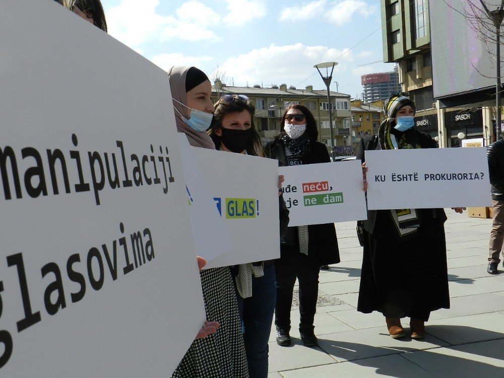 Kosova’da Azınlık Topluluklardan Seçim Protestosu