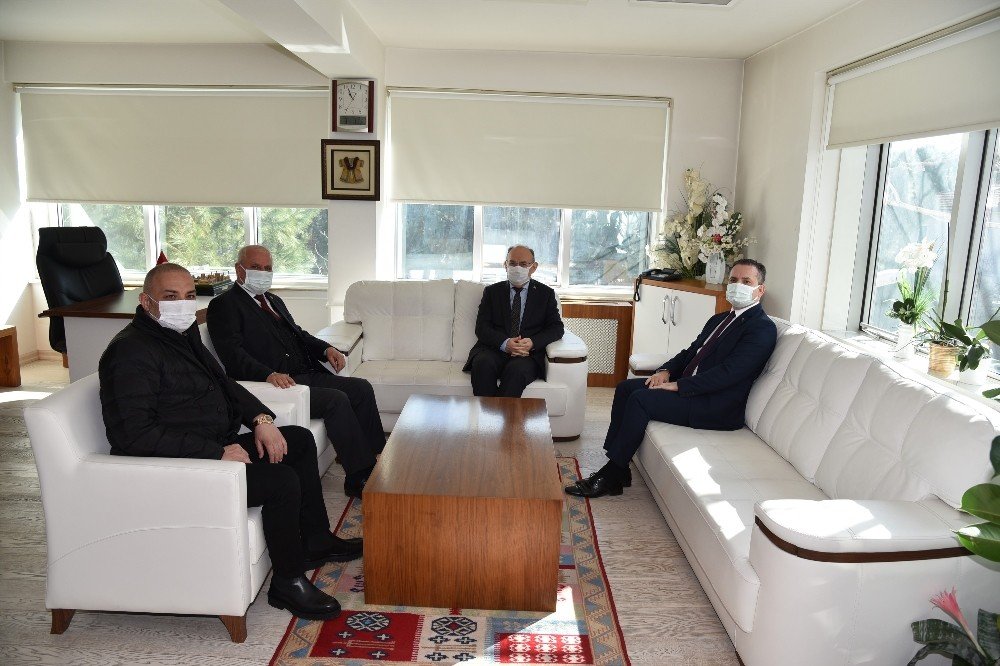 Vali Karadeniz Soma’da İncelemelerde Bulundu