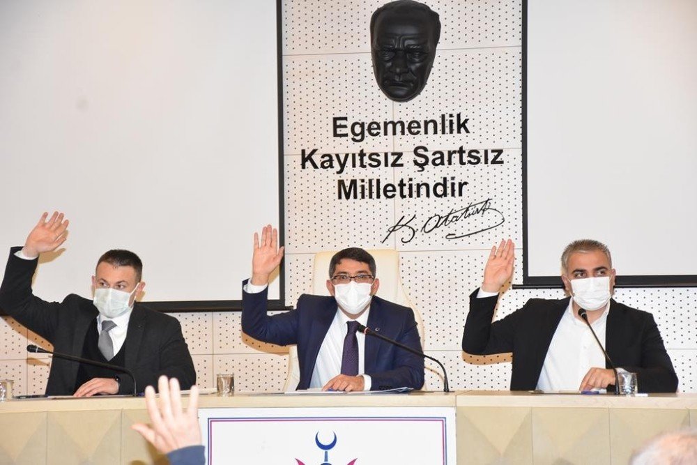 Şehzadeler Belediyesi Esnafın Pandemi Yüküne Omuz Verdi