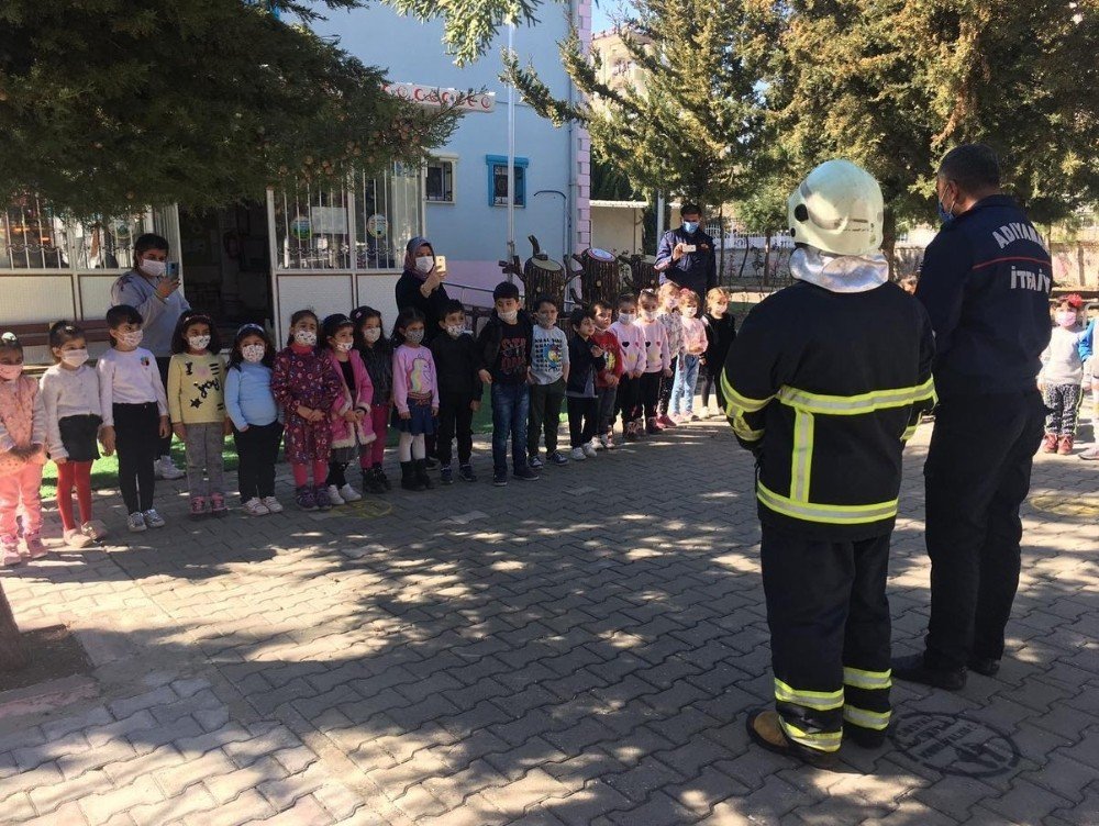 İ̇tfaiyeci Erlerinden Miniklere Yangın Eğitimi