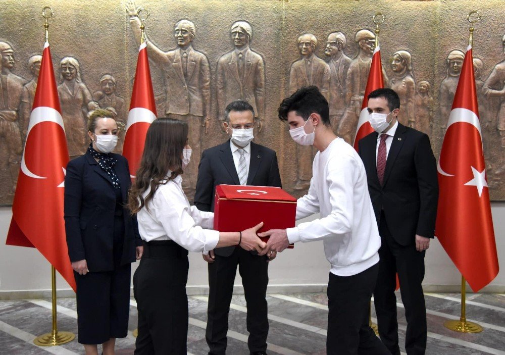 ’anadolu Gönül Yolu’ Projesinin Ay-yıldızlı Türk Bayrağı Aydın’da