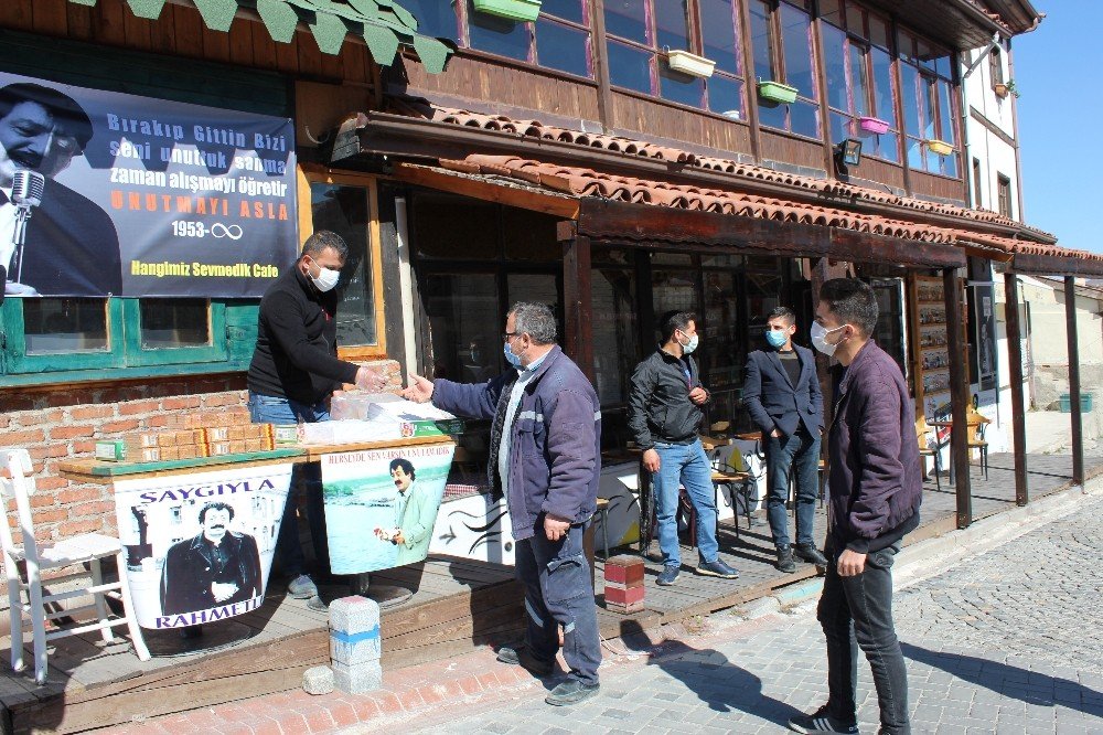 Sevenleri Müslüm Gürses’i Ölüm Yıl Dönümünde Unutmadı