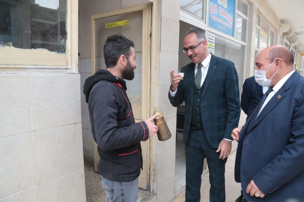 Başkan Kuş Esnaf Ve Vatandaşla Bir Araya Geldi