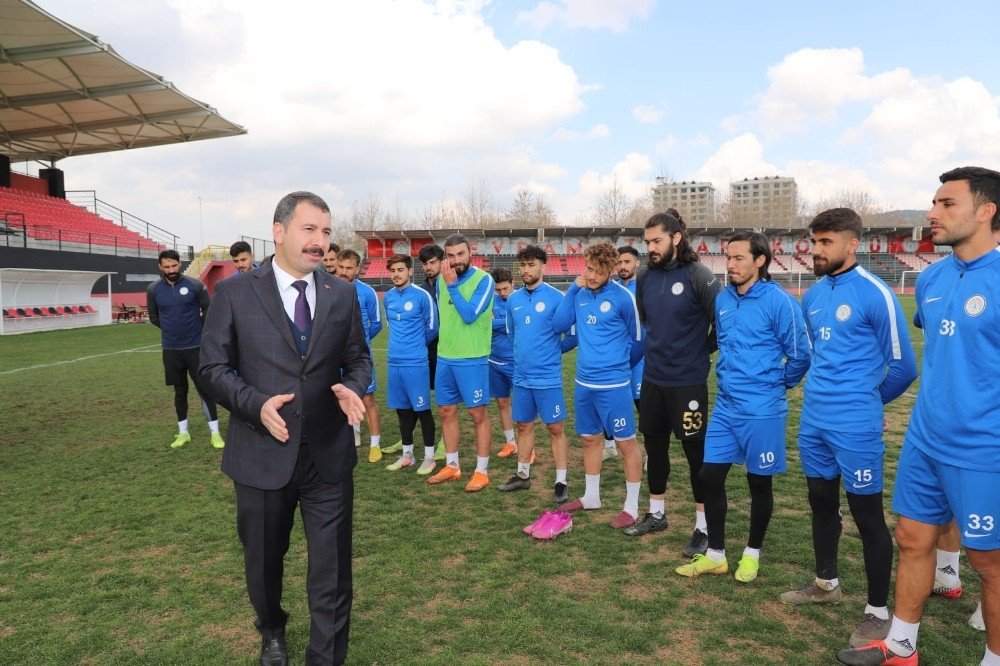 Baydilli’den Karaköprü Belediyespor’a Moral Ziyareti