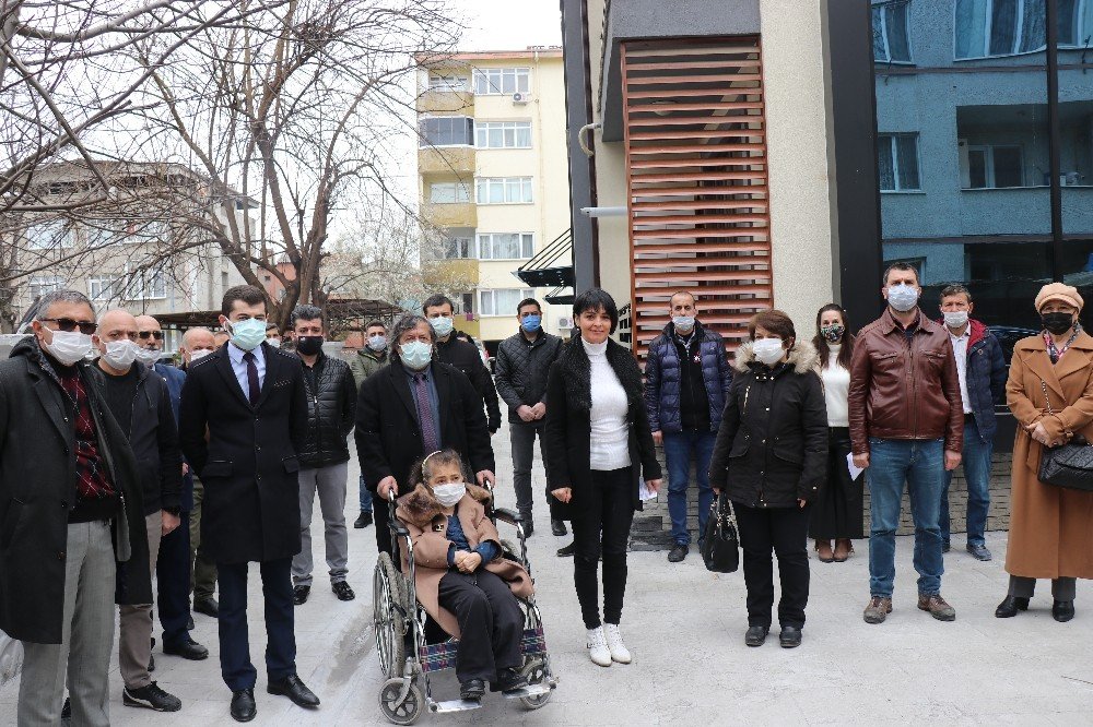 Sakarya’da Yaklaşık 320 Kişi Chp’den İstifa Etti