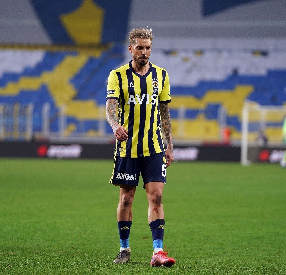 Jose Sosa: "fenerbahçe Kazanma Geleneği Olan Bir Kulüp"