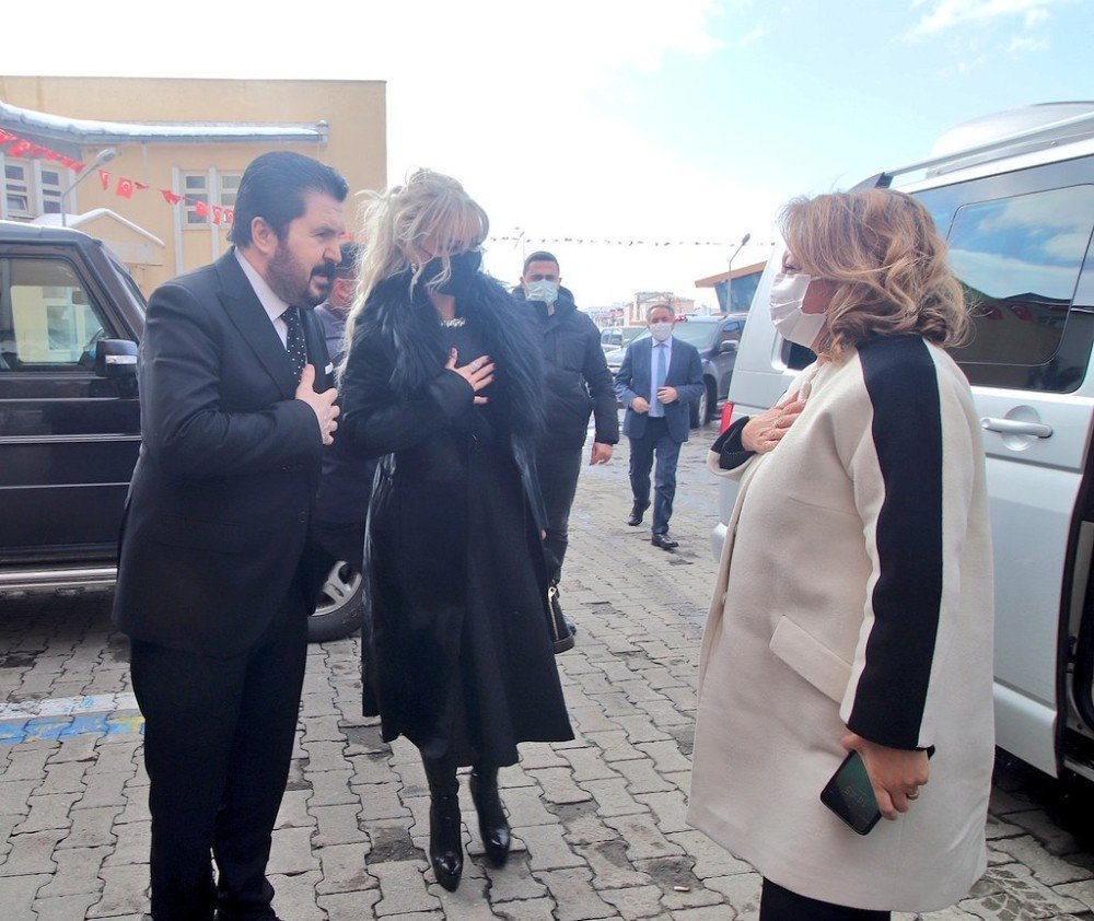 Kültür Ve Turizm Bakan Yardımcısı Yavuz “kar Festivali” İçin Ağrı’da