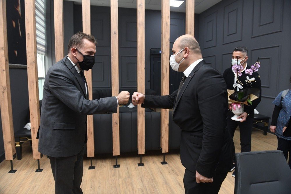 Sağlık Çalışanlarından Başkan Özyiğit’e Teşekkür Ziyareti