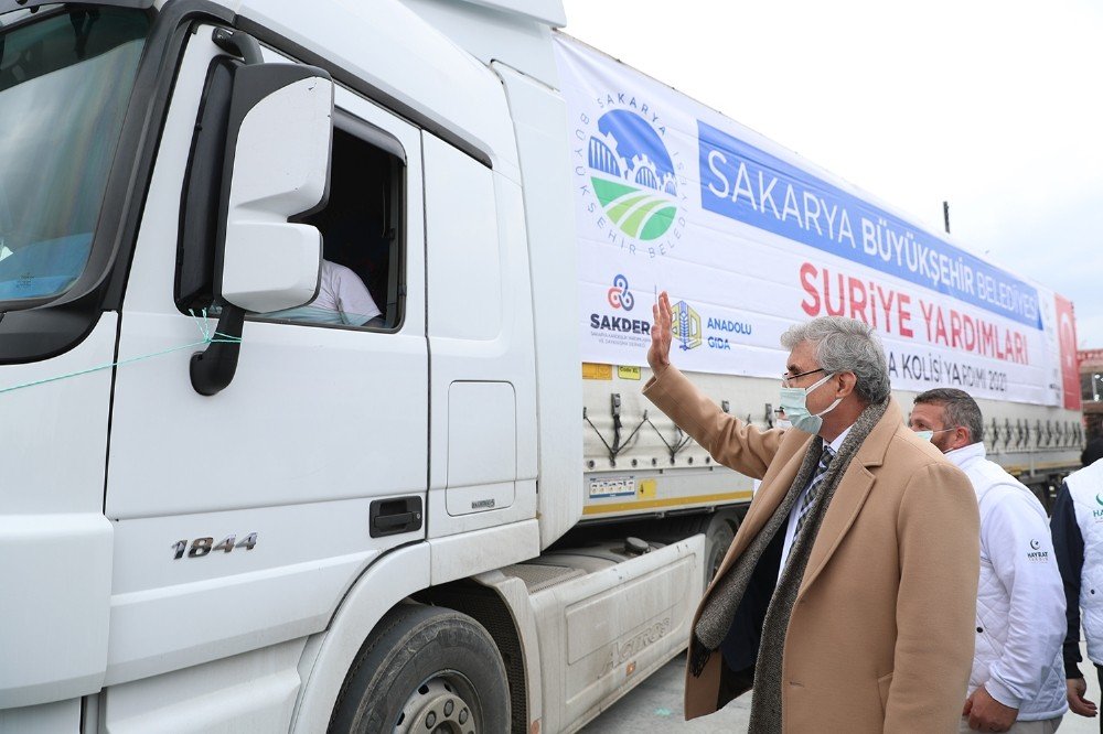İ̇dlib’e Gitmek İçin Hazırlanan 11 Tır Yardım Malzemesi Sakarya’dan Yola Çıktı