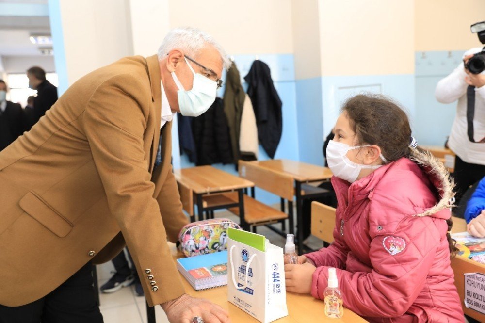 Battalgazi’de Öğrencilere Özel Oyun Alanları