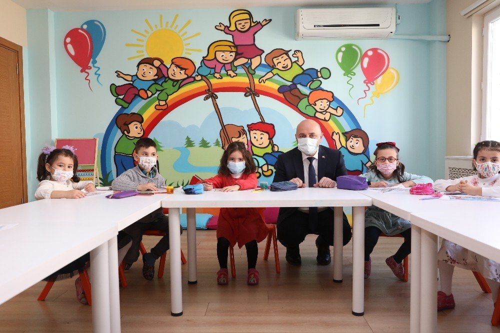 7’den 70’e Herkes Eğitimde Buluşturan Merkez