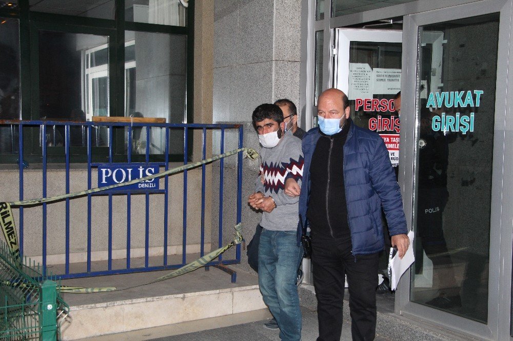 Kardeşlerini Kendisini Küçümsedikleri İçin Öldürmüş