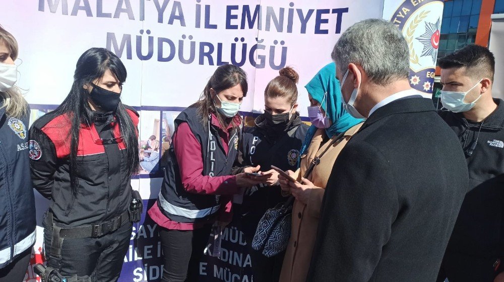 Polis Kadınları Bilinçlendiriyor