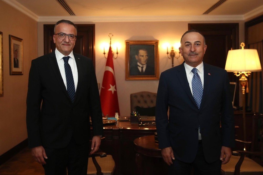 Dışişleri Bakanı Çavuşoğlu, Kapadokya Üniversitesinin Canlı Yayın Konuğu Oldu