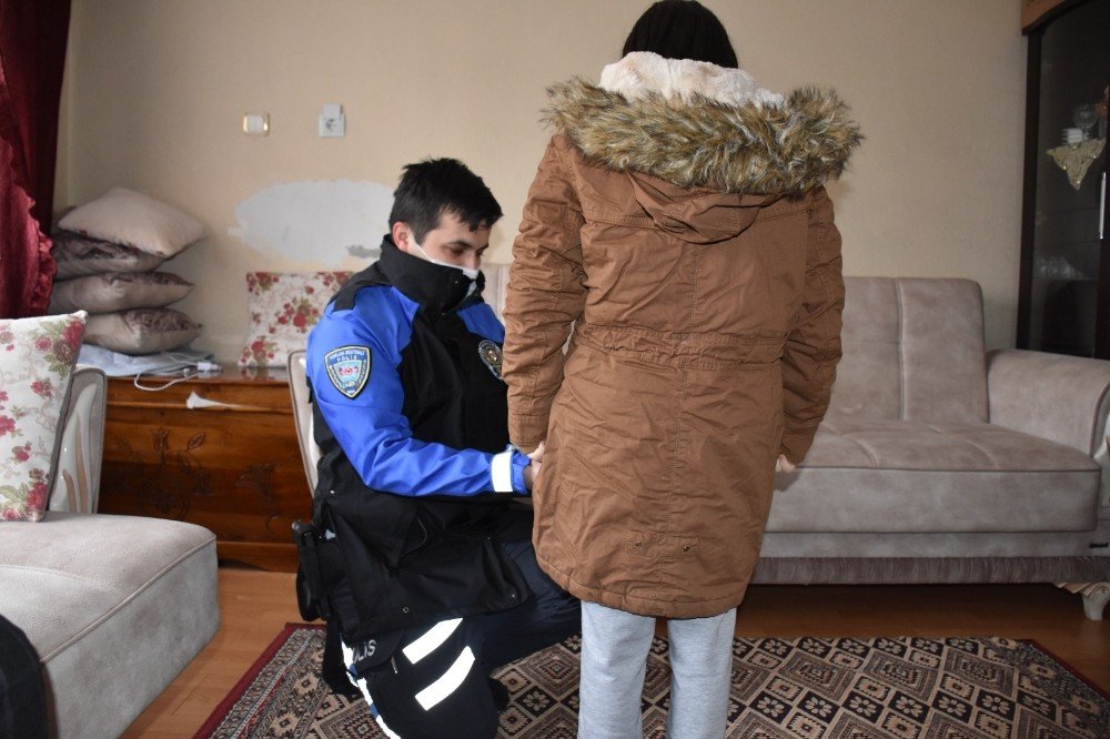İ̇l Emniyet Müdürlüğü Ekipleri Çocukları Sevindirdi