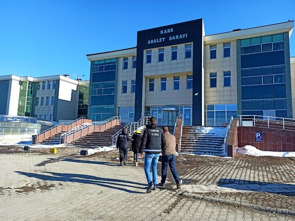 Kars’ta Uyuşturucu Tacirlerine Operasyon