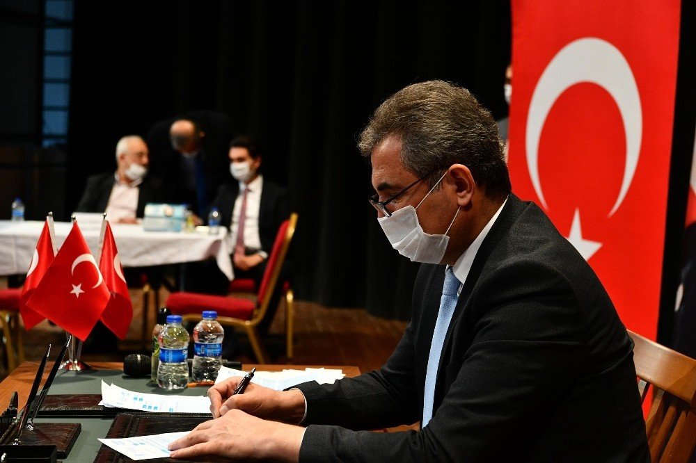 Mamak Belediye Başkanı Murat Köse Vatandaşları Tek Tek Dinliyor