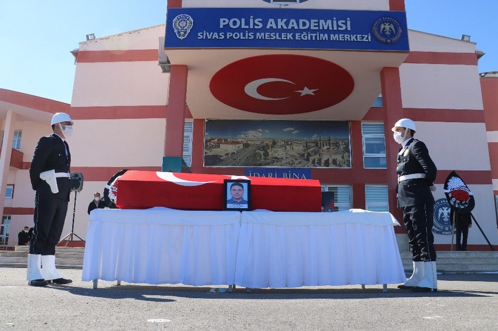 Vefat Eden Şehit Kardeşi Polis Memuru İçin Tören