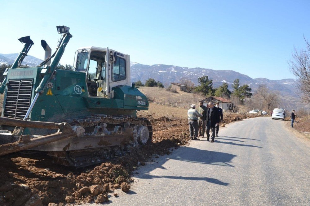 Tokat’ta Köy Yolu Standartlarında İyileştirme Çalışması