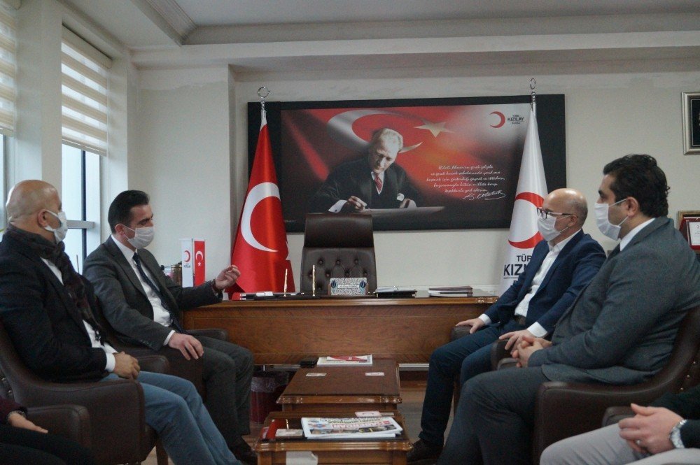 Kızılay’dan İyilik Bayrağını Yükseklere Taşıyor