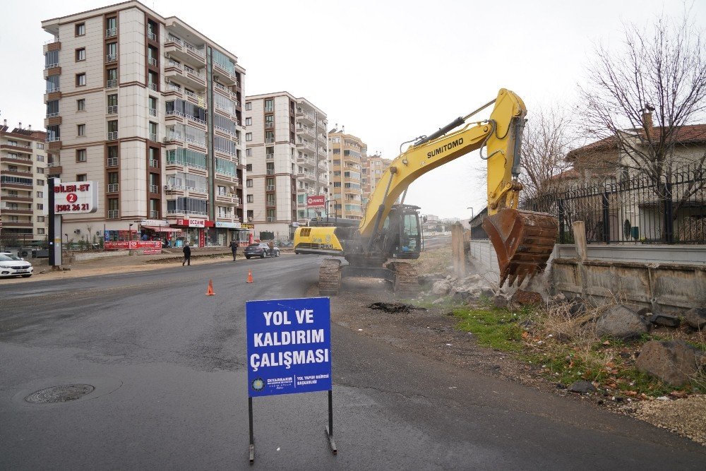 Diyarbakır’da Caddeler Yenileniyor
